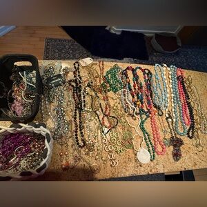 Vintage jewellery - necklaces